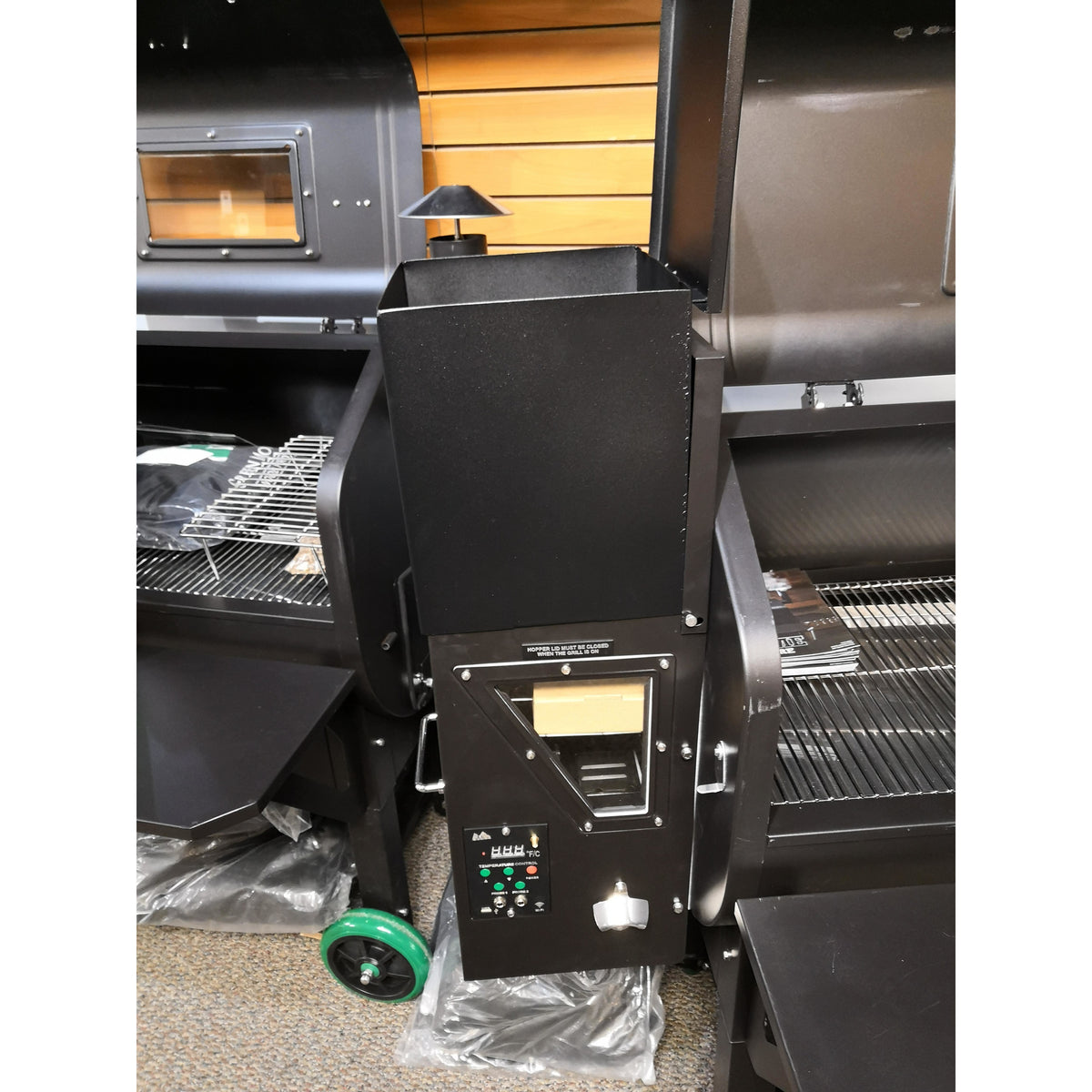 Pellet Grill Hopper Extension with Lid fits Traeger and Green Mountain Bourlier's Barbecue and